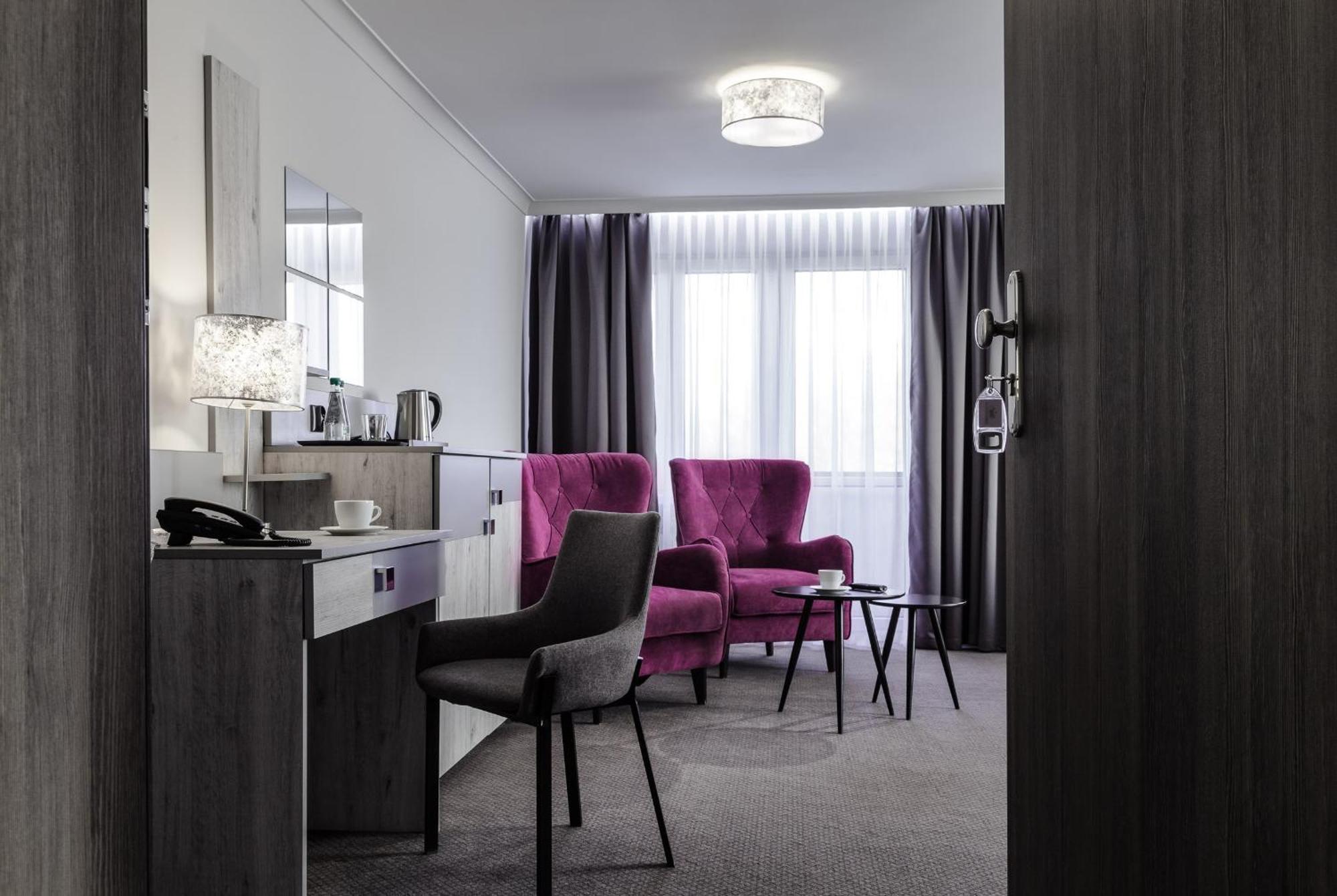 טארנאו Hotel Cristal Park מראה חיצוני תמונה