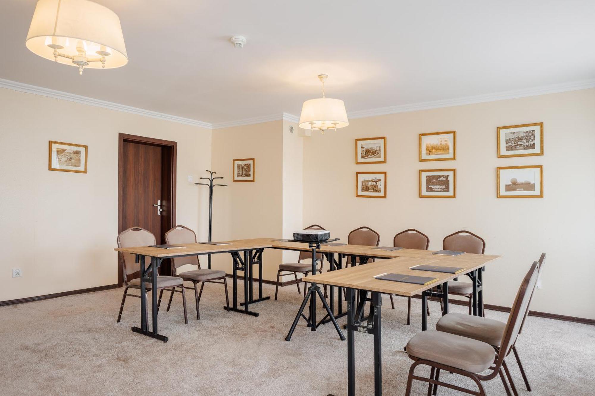 טארנאו Hotel Cristal Park מראה חיצוני תמונה