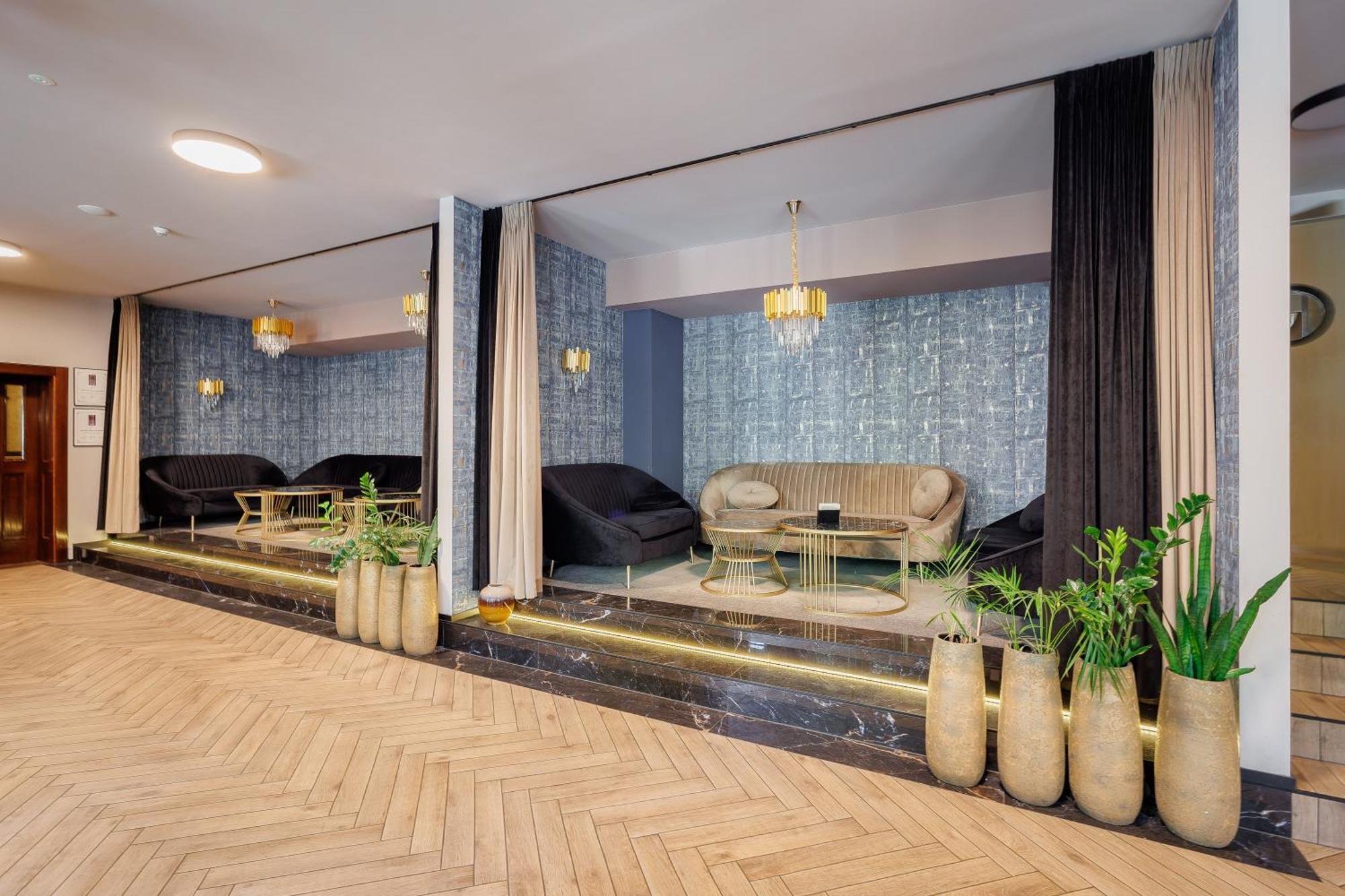 טארנאו Hotel Cristal Park מראה חיצוני תמונה