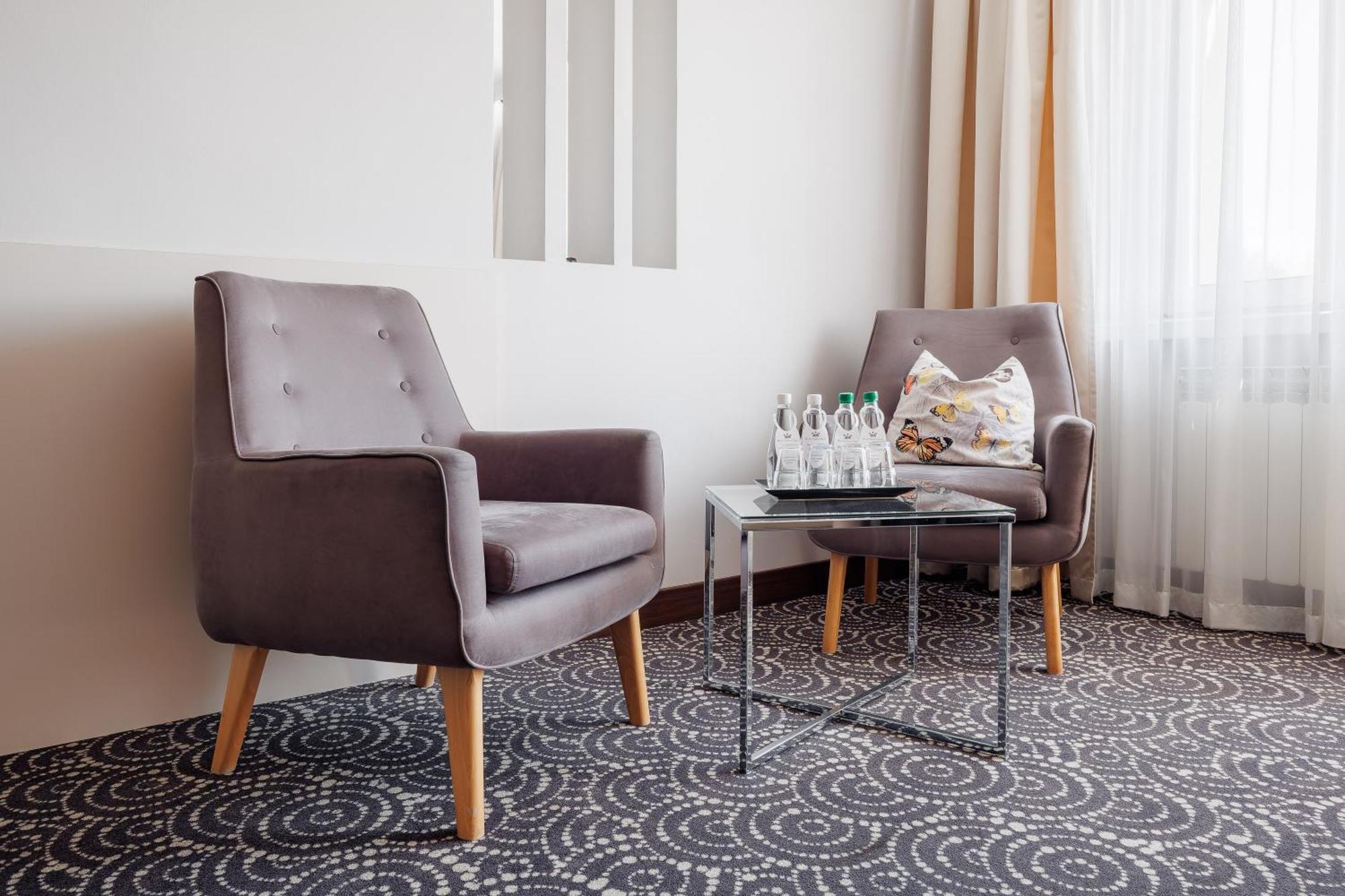 טארנאו Hotel Cristal Park מראה חיצוני תמונה