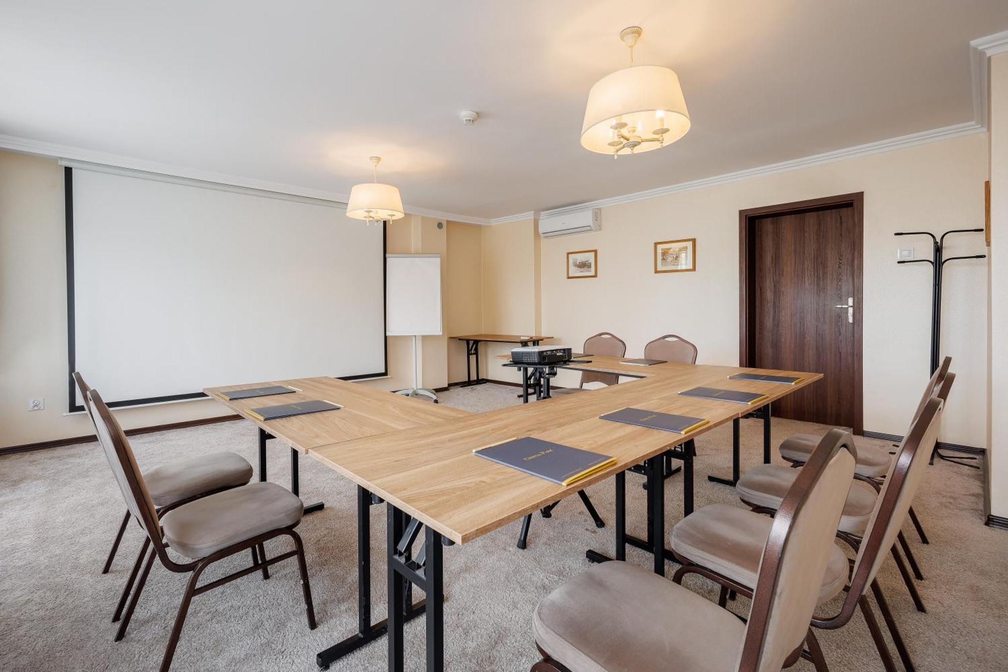 טארנאו Hotel Cristal Park מראה חיצוני תמונה
