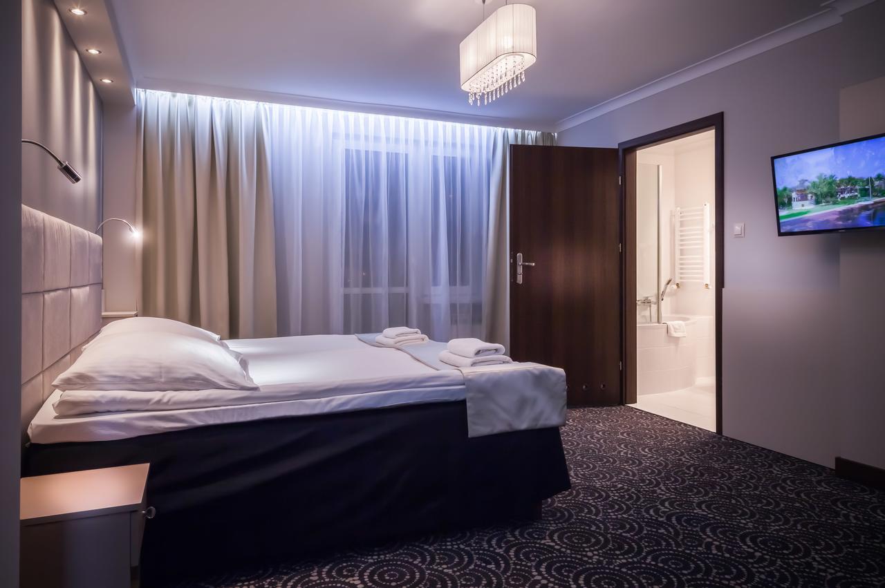 טארנאו Hotel Cristal Park מראה חיצוני תמונה