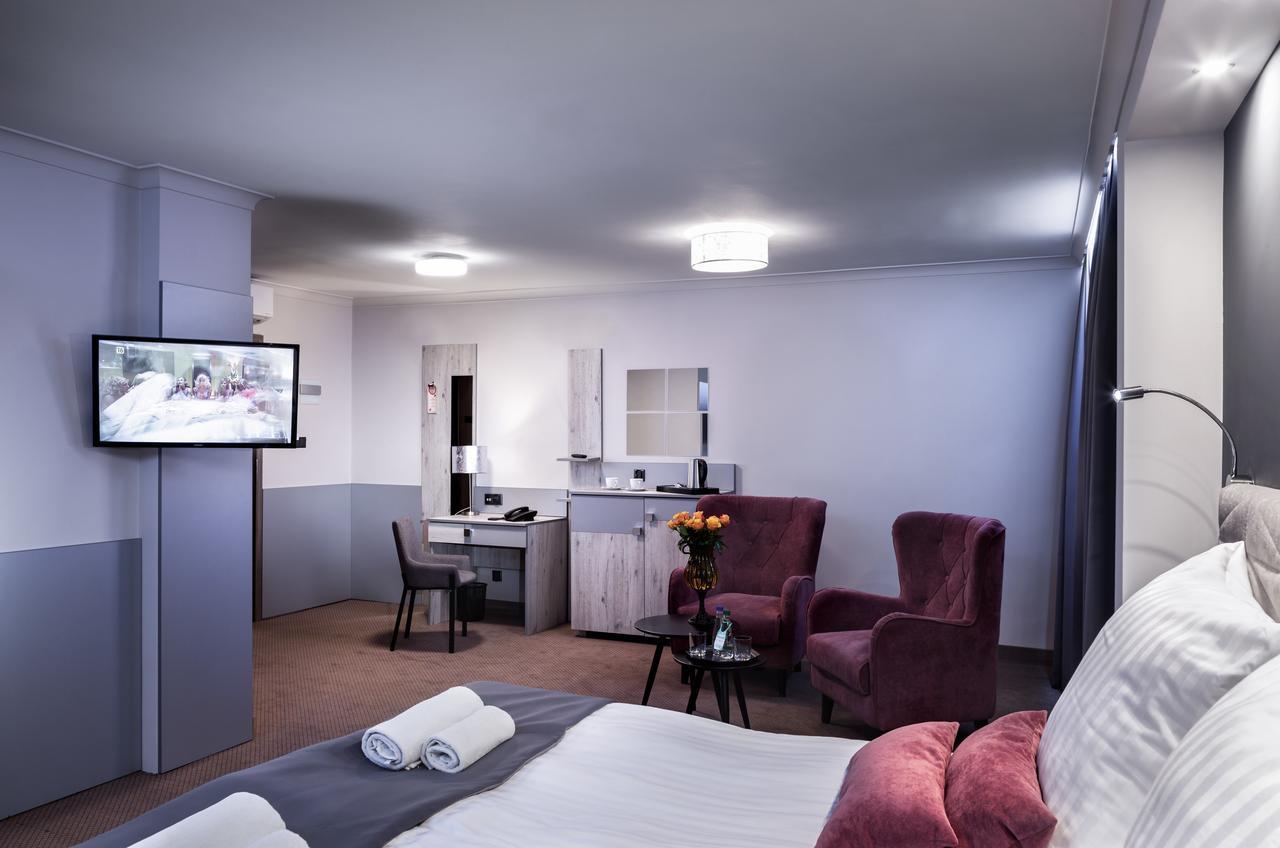 טארנאו Hotel Cristal Park מראה חיצוני תמונה
