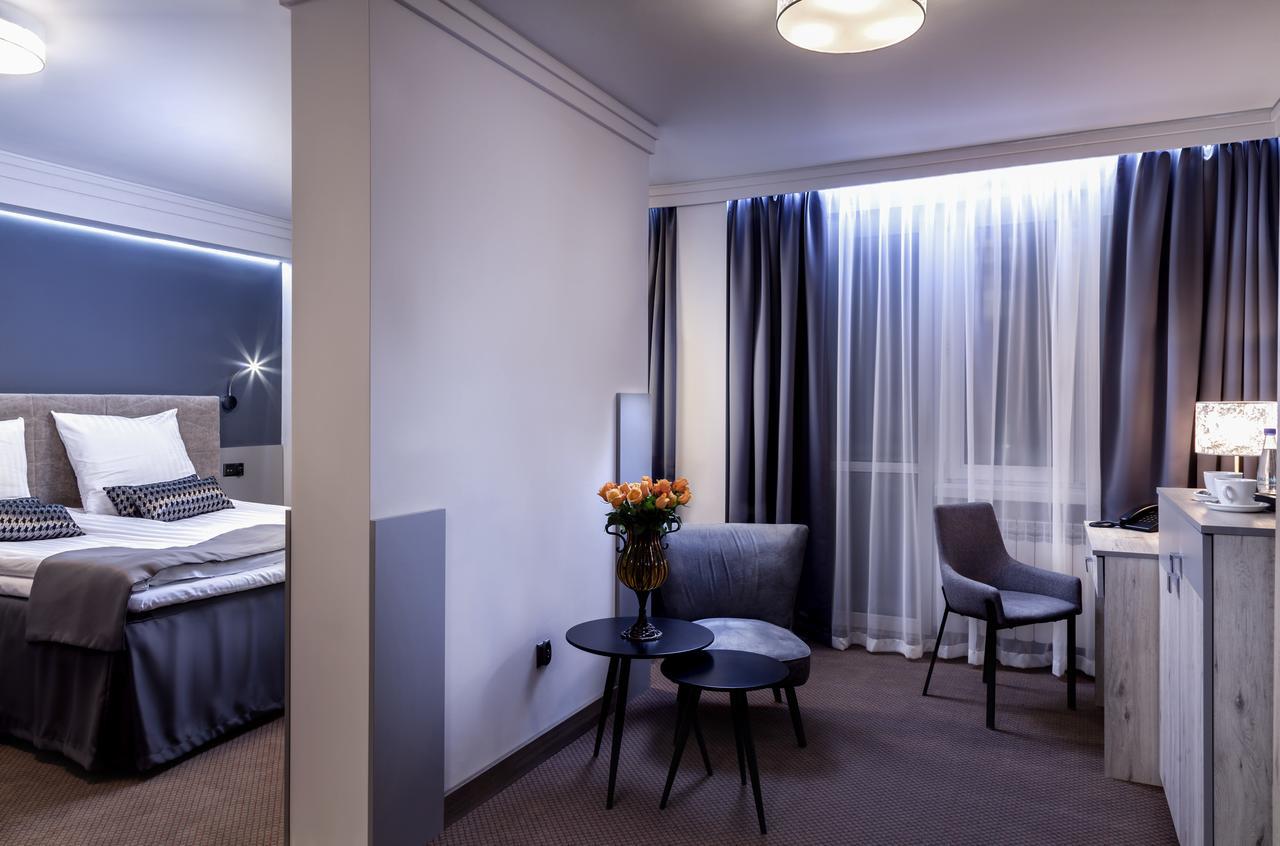 טארנאו Hotel Cristal Park מראה חיצוני תמונה